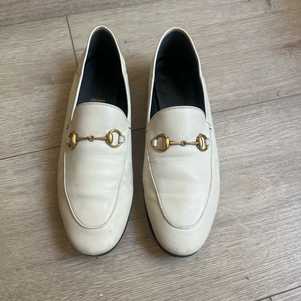 Gucci Women's Ivory Loafers With Gold Accent